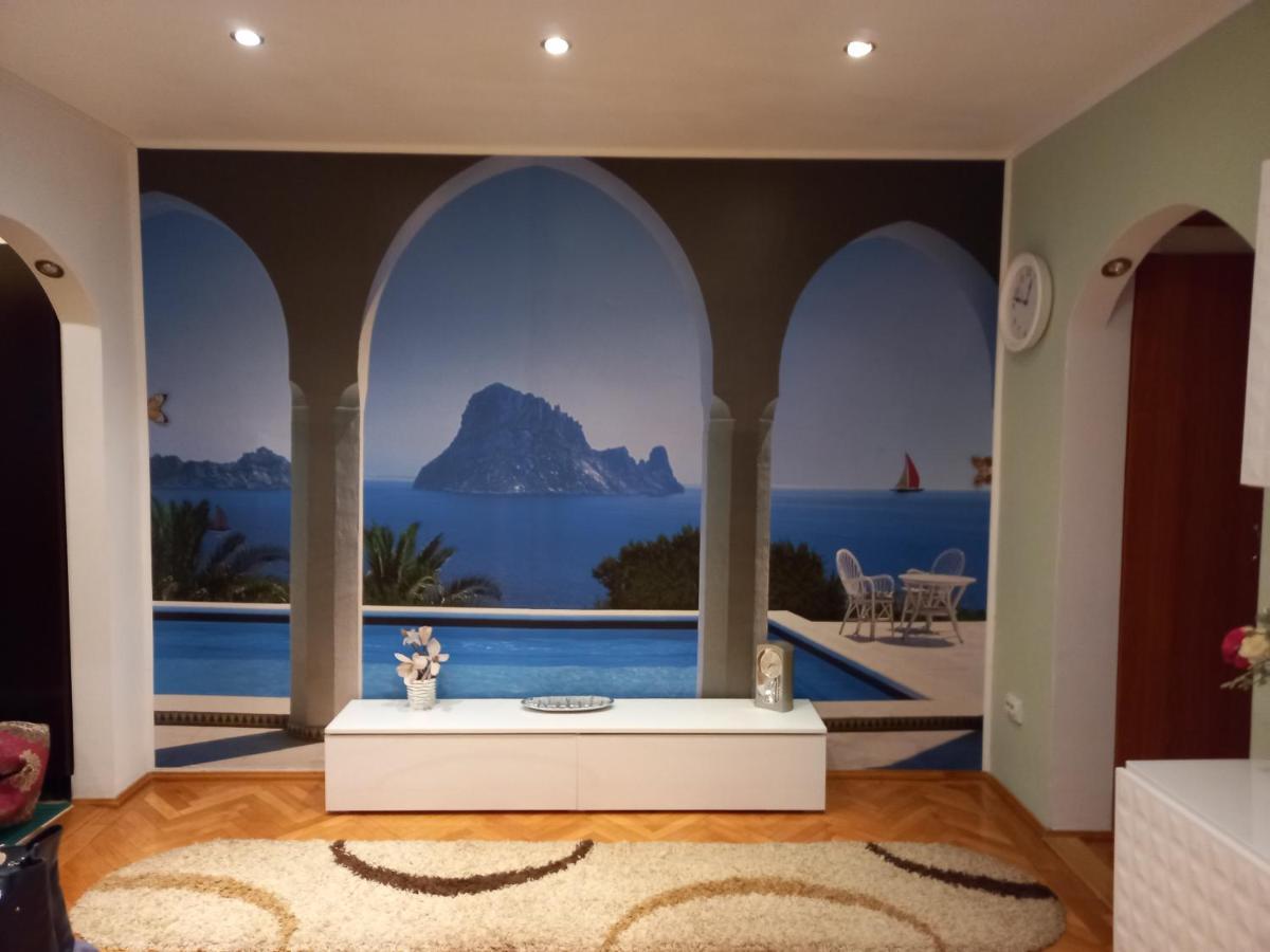 Blue Sky Apartment Ploieşti Eksteriør billede