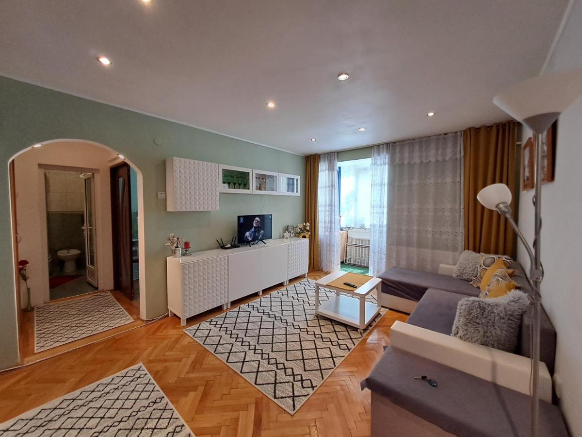 Blue Sky Apartment Ploieşti Eksteriør billede